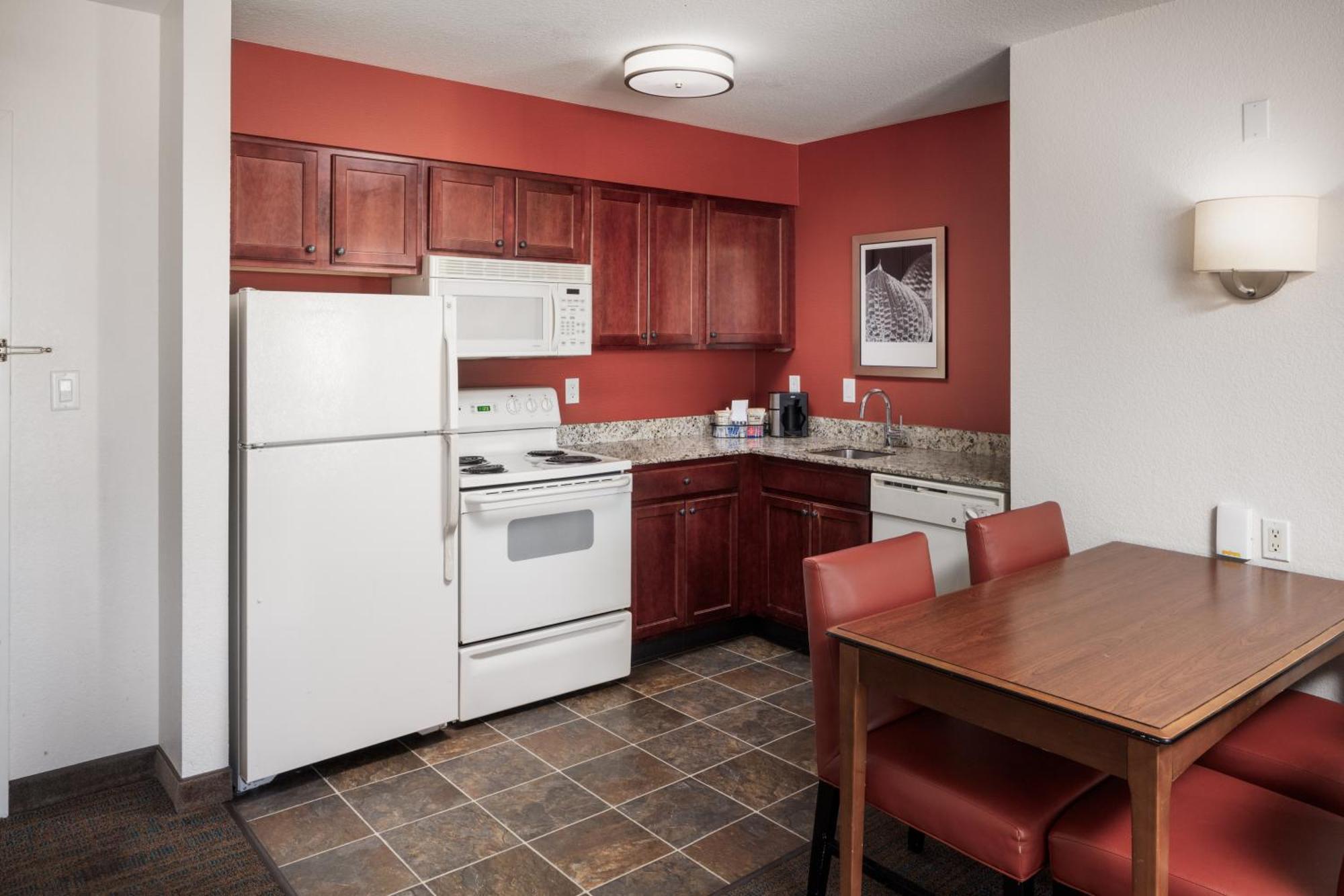 Residence Inn By Marriott Wichita East At Plazzio Kültér fotó