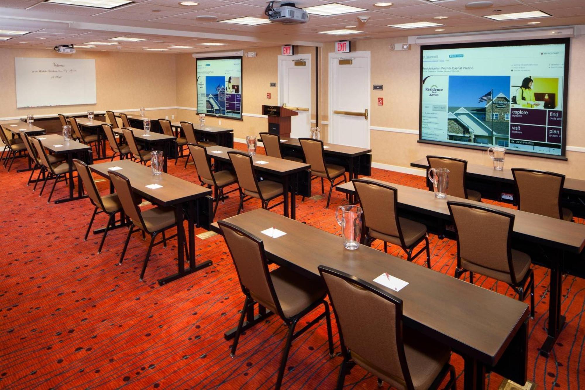 Residence Inn By Marriott Wichita East At Plazzio Kültér fotó