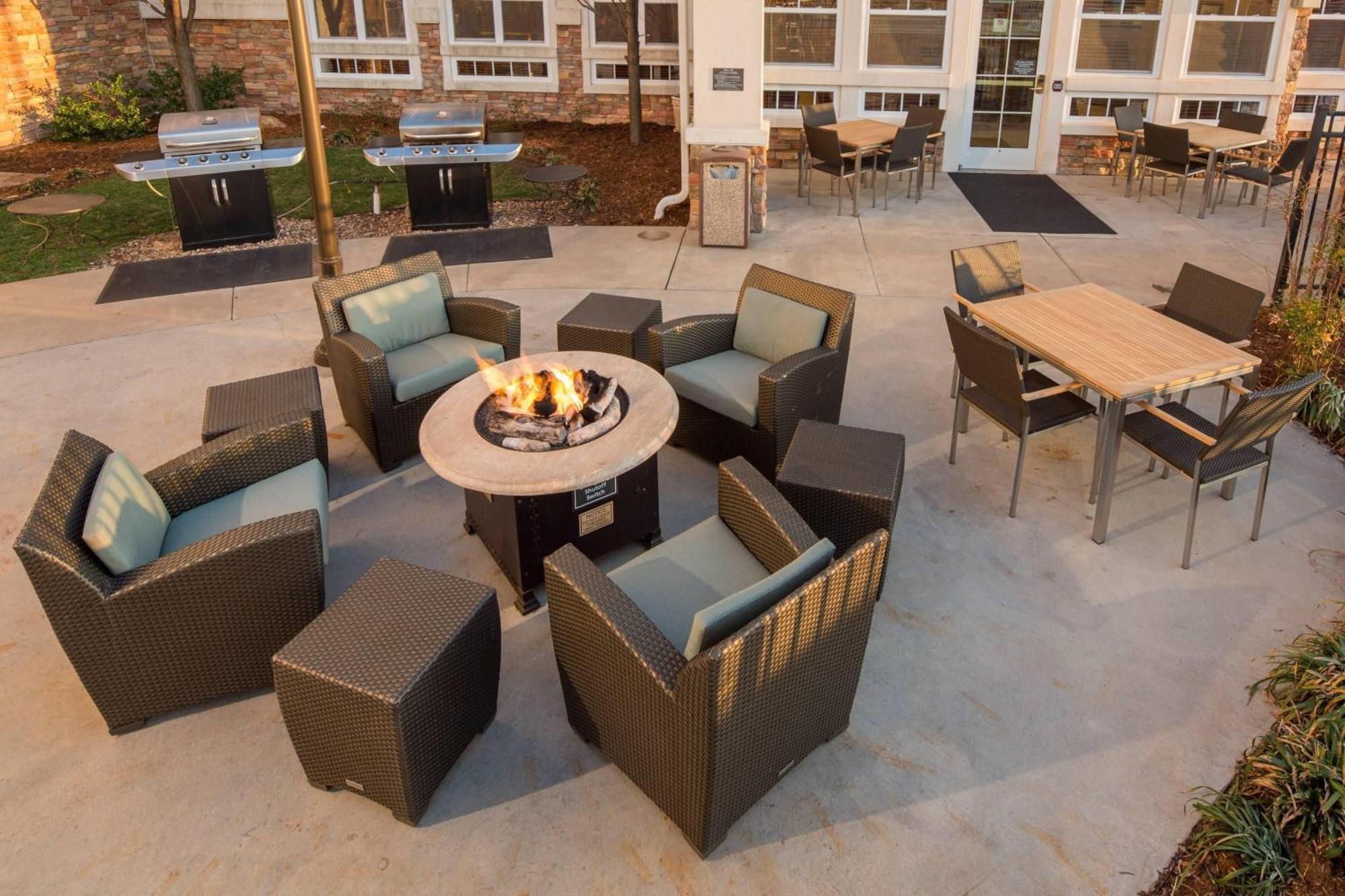 Residence Inn By Marriott Wichita East At Plazzio Kültér fotó