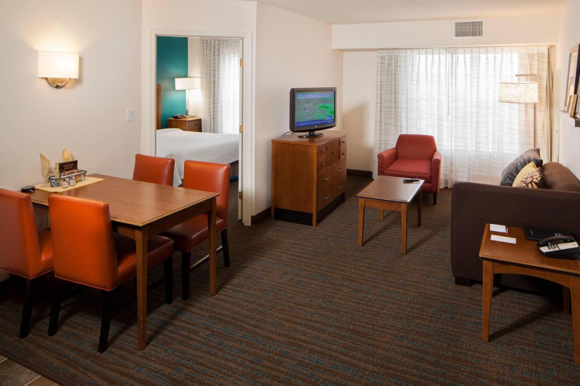 Residence Inn By Marriott Wichita East At Plazzio Kültér fotó