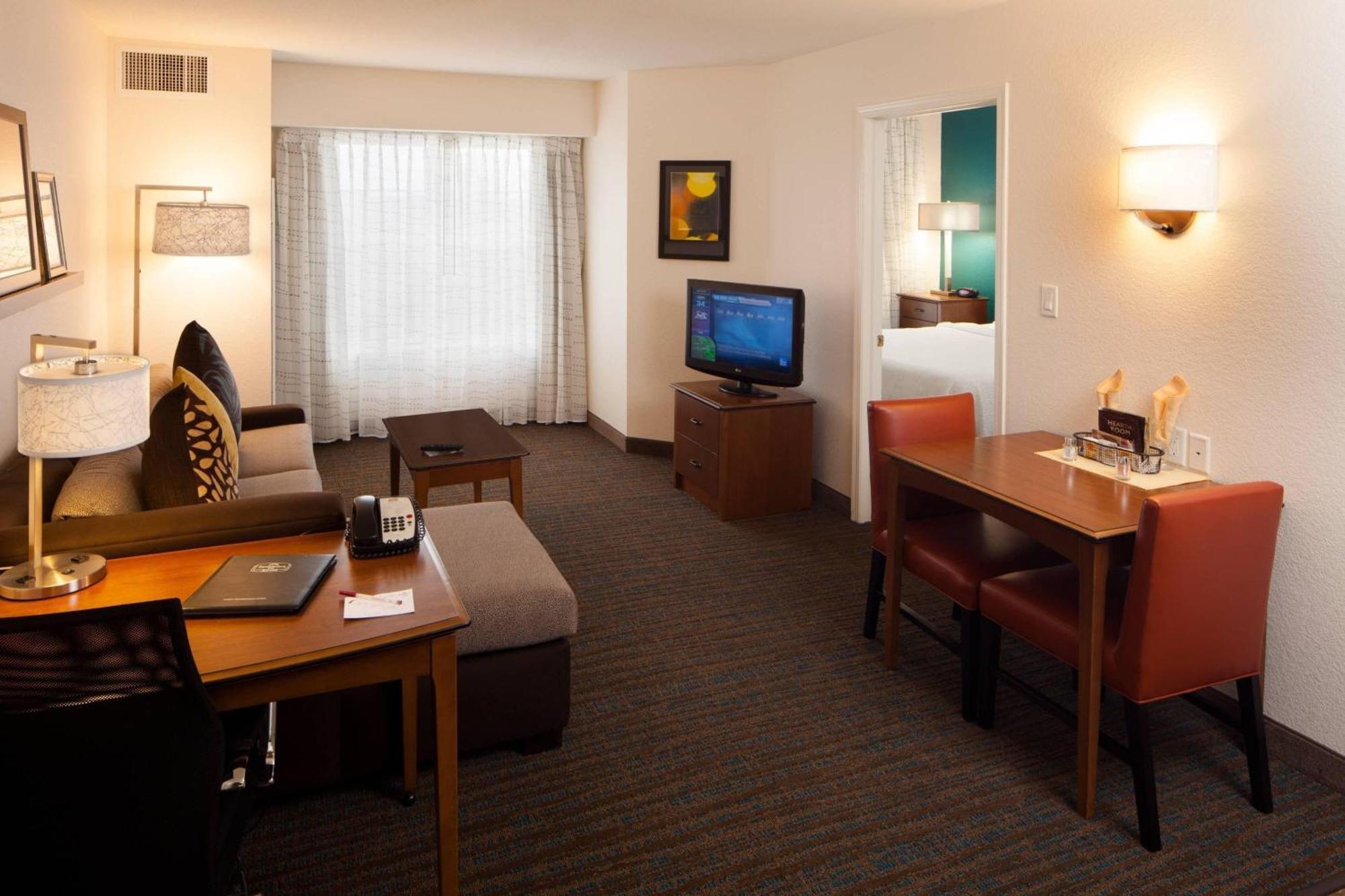 Residence Inn By Marriott Wichita East At Plazzio Kültér fotó